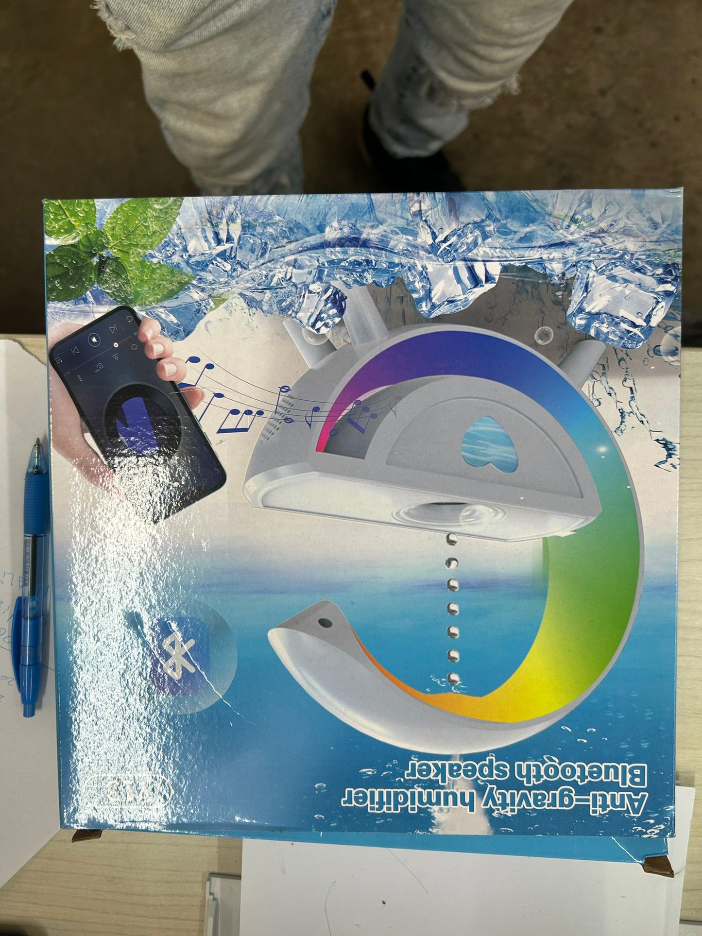 Umidificatore Antigravità 2 in 1 con Luce LED,Grande Capacità,Umidificatore ad Ultrasuoni per Aromaterapia,Altoparlante Bluetooth,per Ufficio,Camera da Letto