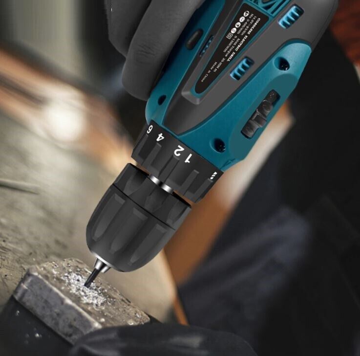 TRAPANO AVVITATORE A DOPPIA BATTERIA LITIO IN VALIGETTA 12V